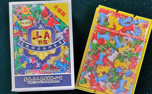 八宿扑克批发采购指南与产品质量识别要点解析